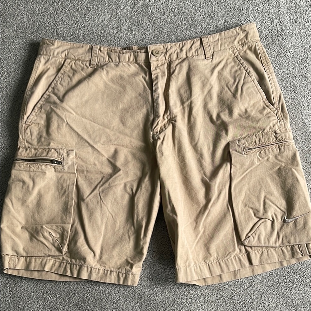 Nike Men's Tan Cargo Shorts